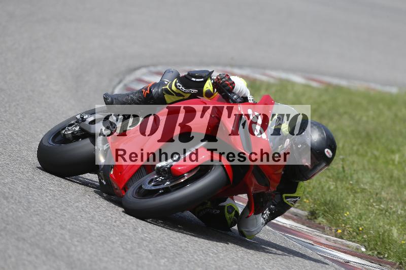 /27 12.06.2025 Ducati Schweiz Trackday Warmup  ADR/gelb-jeaune/36